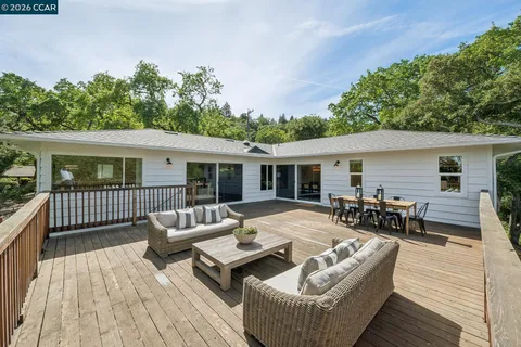 $1,865,000 | 1072 Vía Roble, Lafayette, CA 94549