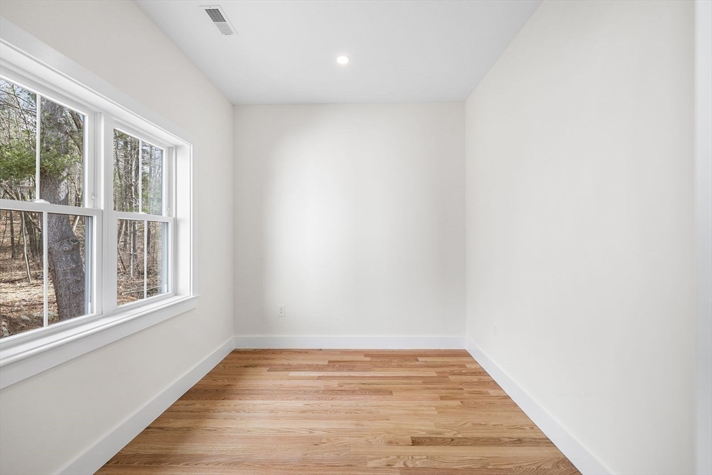 583 Fletcher Street Northbridge, MA 01588 - Photo 16 of 42