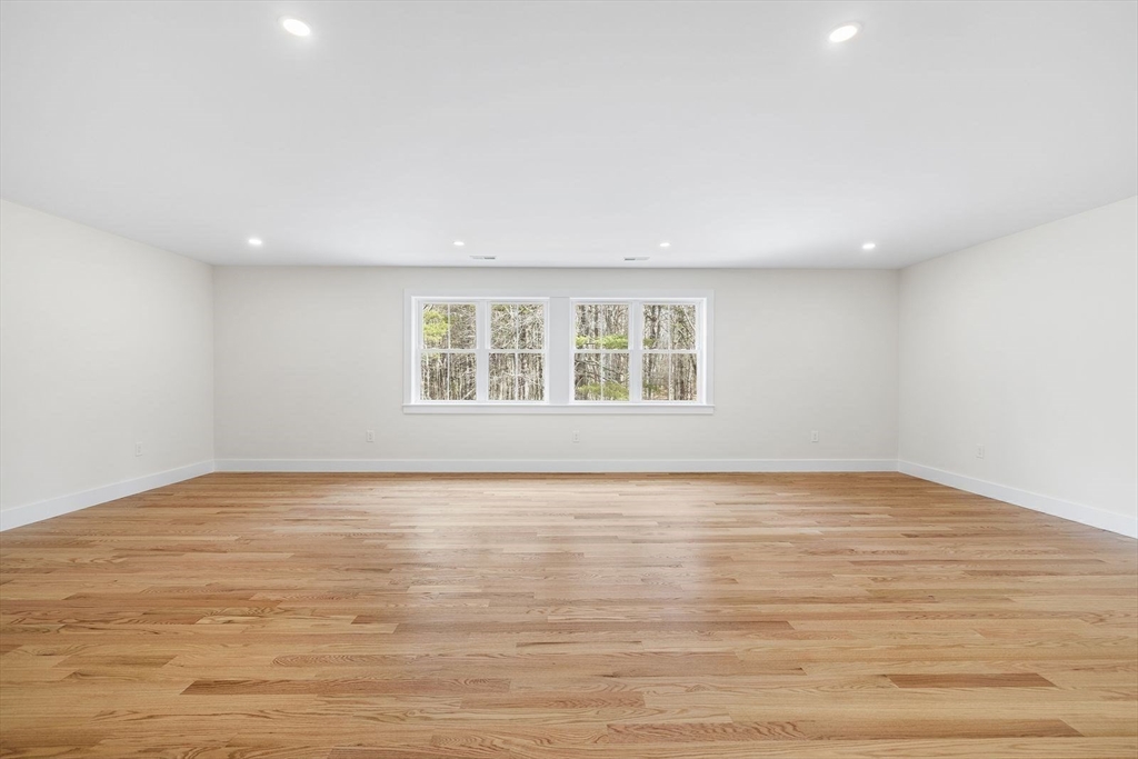 583 Fletcher Street Northbridge, MA 01588 - Photo 21 of 42