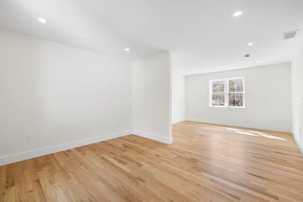 $999,000 | 583 Fletcher Street, Northbridge, MA 01588