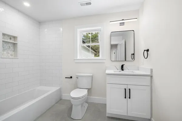 $999,000 | 583 Fletcher Street, Northbridge, MA 01588