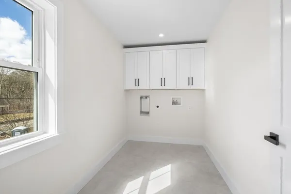 $999,000 | 583 Fletcher Street, Northbridge, MA 01588