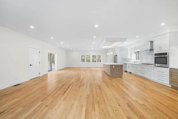 $999,000 | 583 Fletcher Street, Northbridge, MA 01588