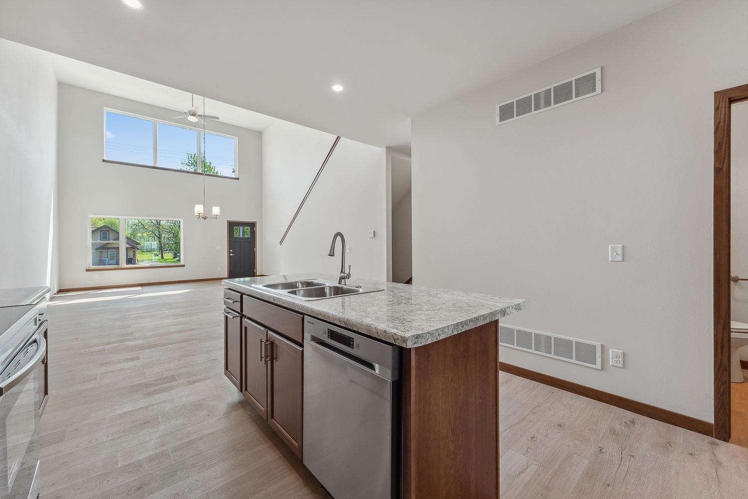 212 South Dewey Reedsburg, WI 53959 - Photo 14 of 38