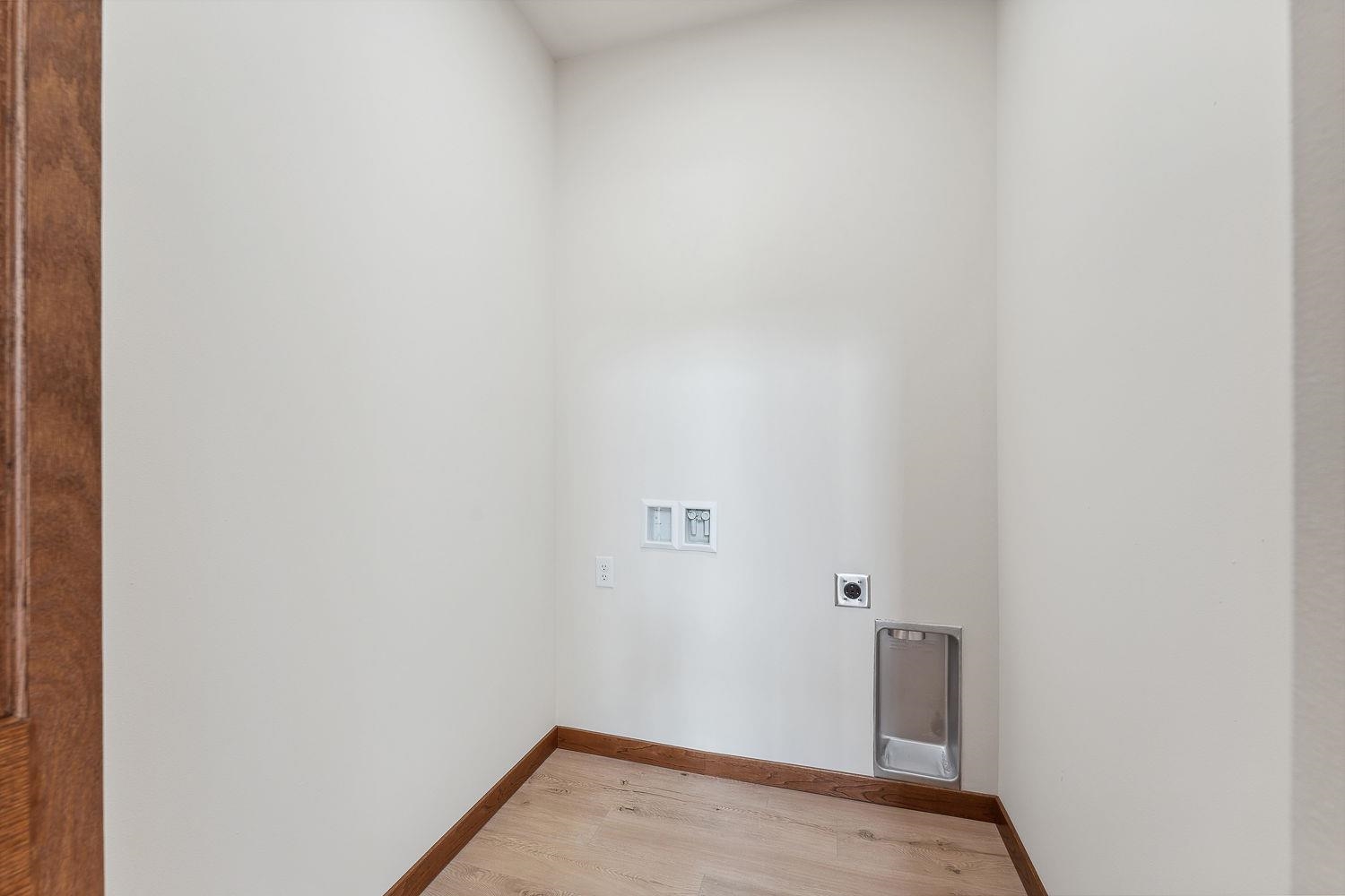 212 South Dewey Reedsburg, WI 53959 - Photo 29 of 38