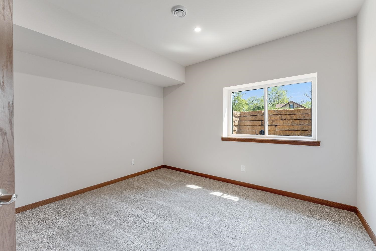 212 South Dewey Reedsburg, WI 53959 - Photo 32 of 38