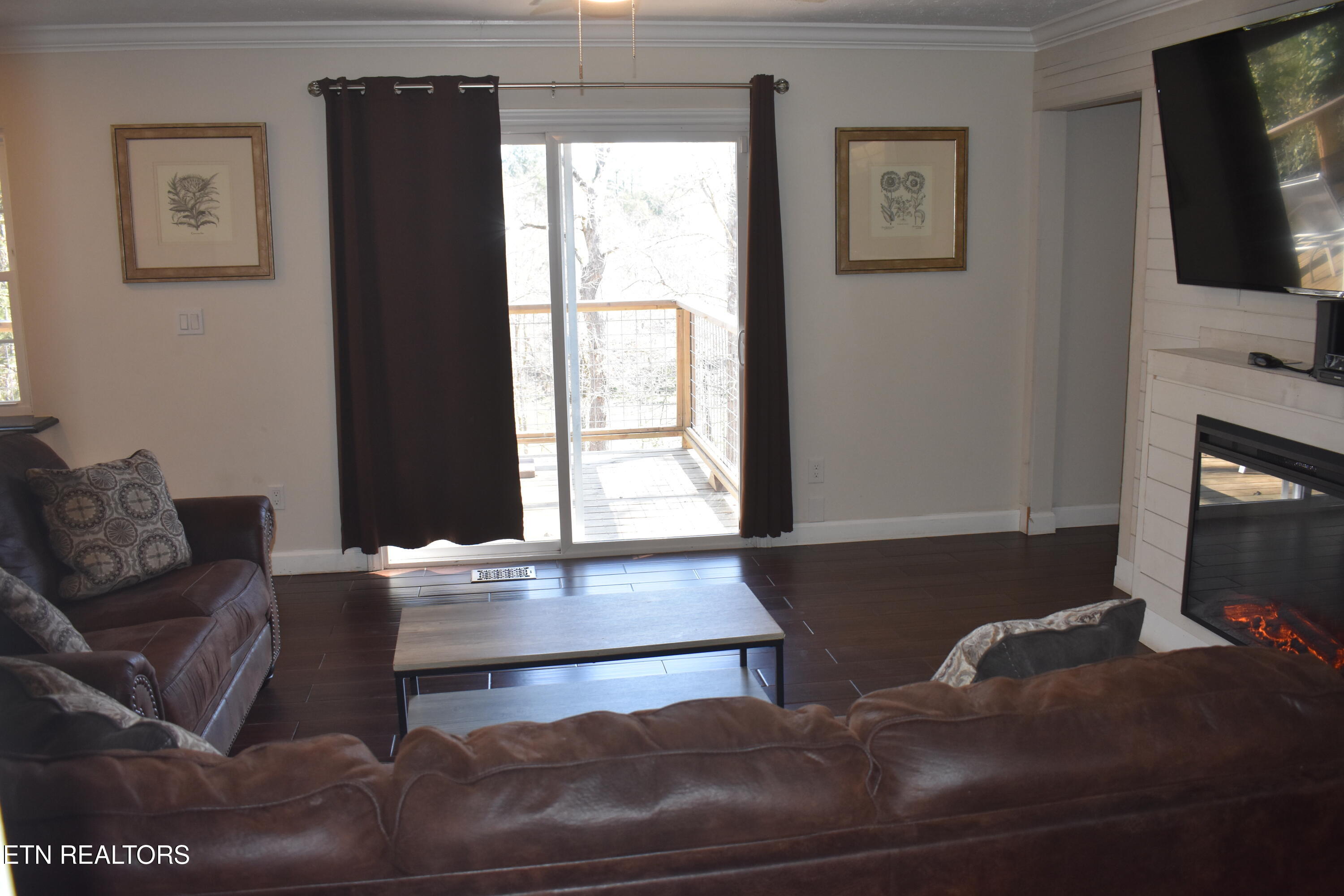 298 Lane Hollow Road Sevierville, TN 37876 - Photo 7 of 31 DSC_0015