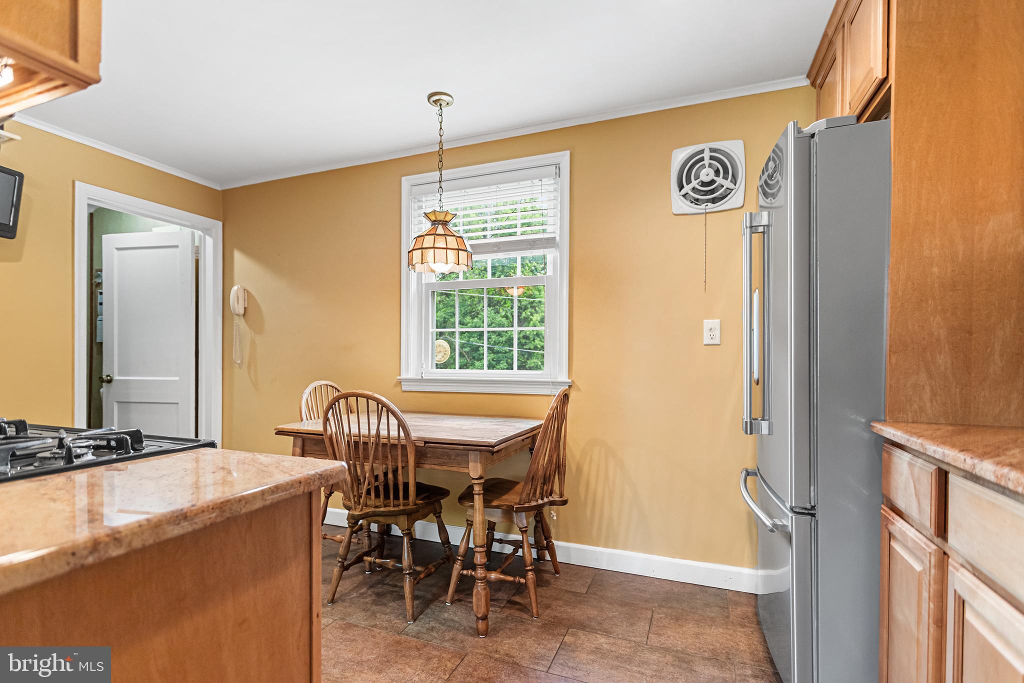 321 Holt Lane Springfield, PA 19064 - Photo 10 of 25