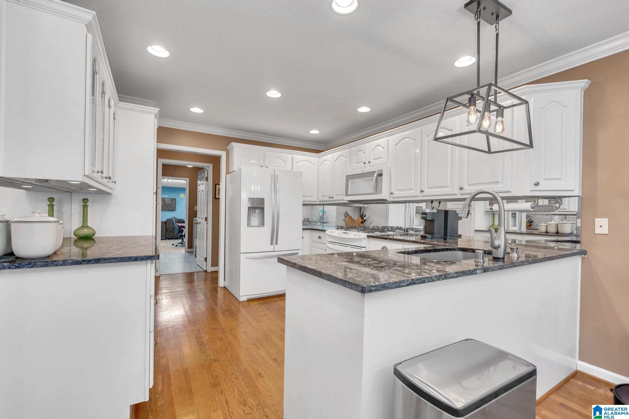 885 Springmeadow Drive Gardendale, AL 35071 - Photo 6 of 52