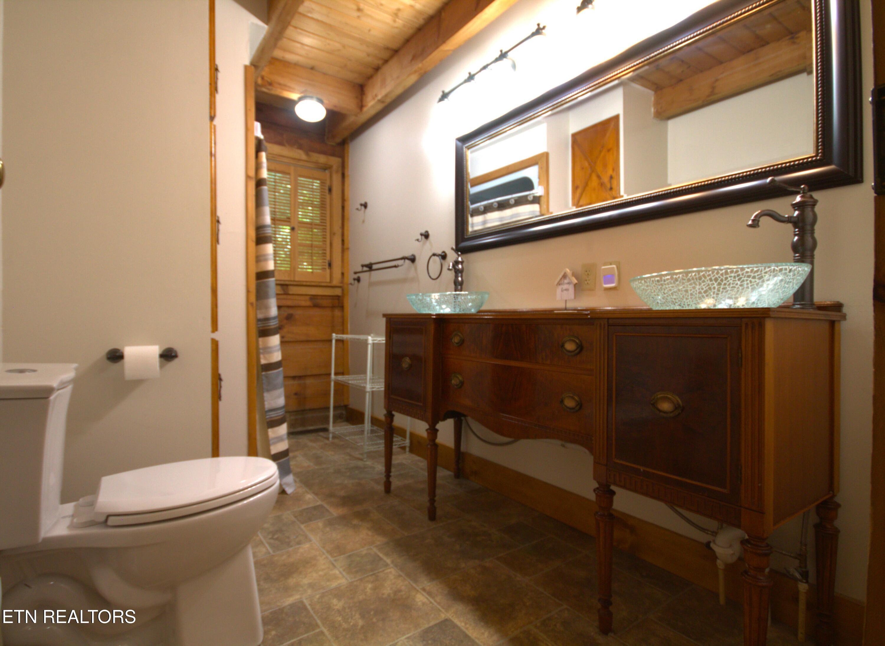 3654 Beth Carr Road White Pine, TN 37890 - Photo 13 of 30 2nd Bathroom