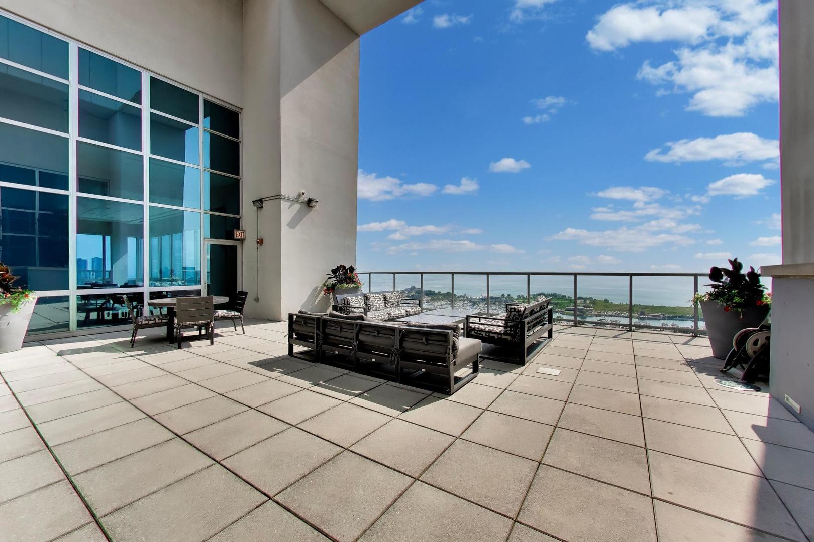 1629 South Prairie Avenue, Unit 805 Chicago, IL 60616 - Photo 46 of 52 Gallery Image 46