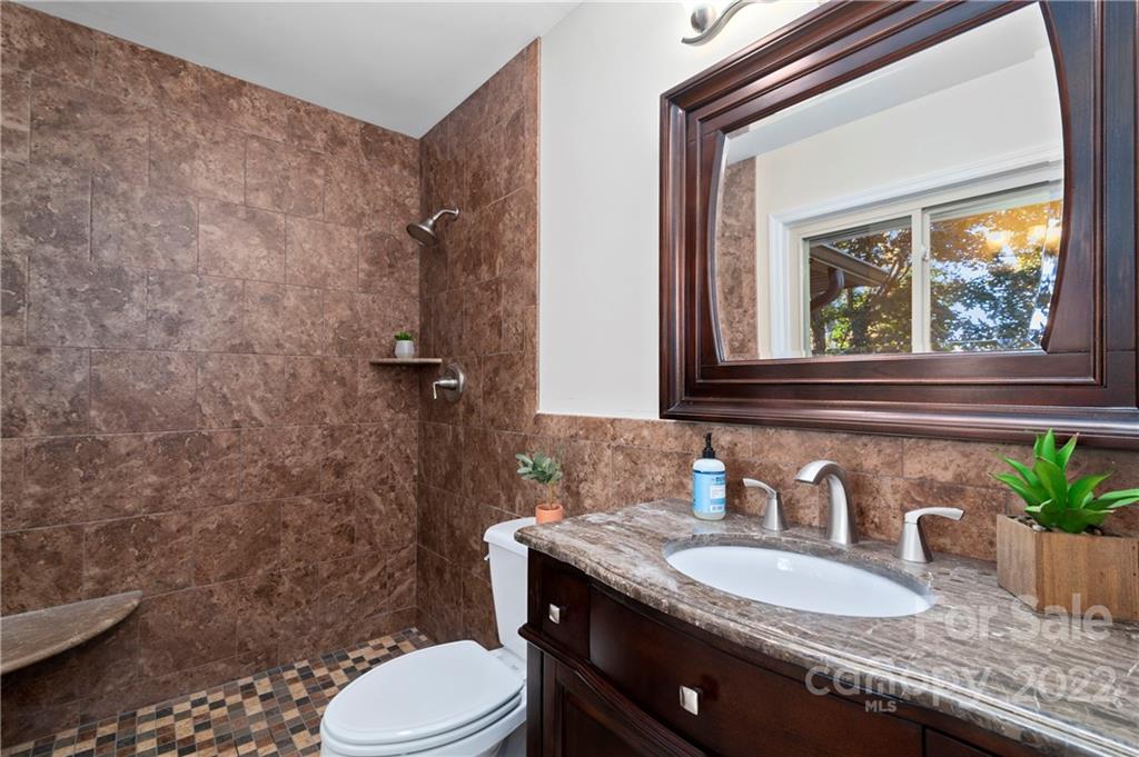 201 Laurel Road Arden, NC 28704 - Photo 13 of 28 Gallery Image 13