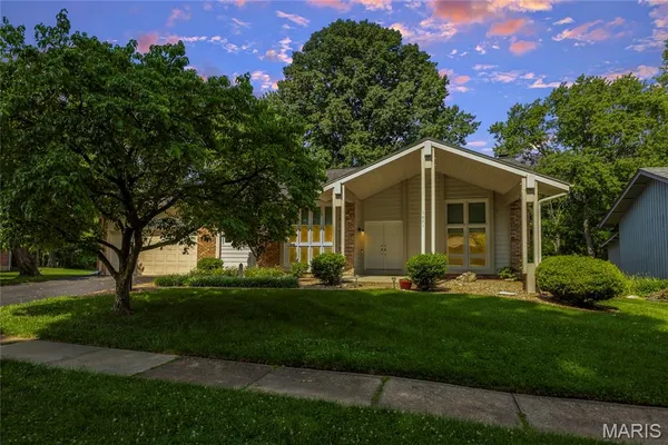 $415,000 | 1621 Long Leaf Circle, St. Louis, MO 63146