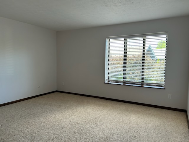 1936 Washington West Road Dayton, OH 45458 - Photo 6 of 25