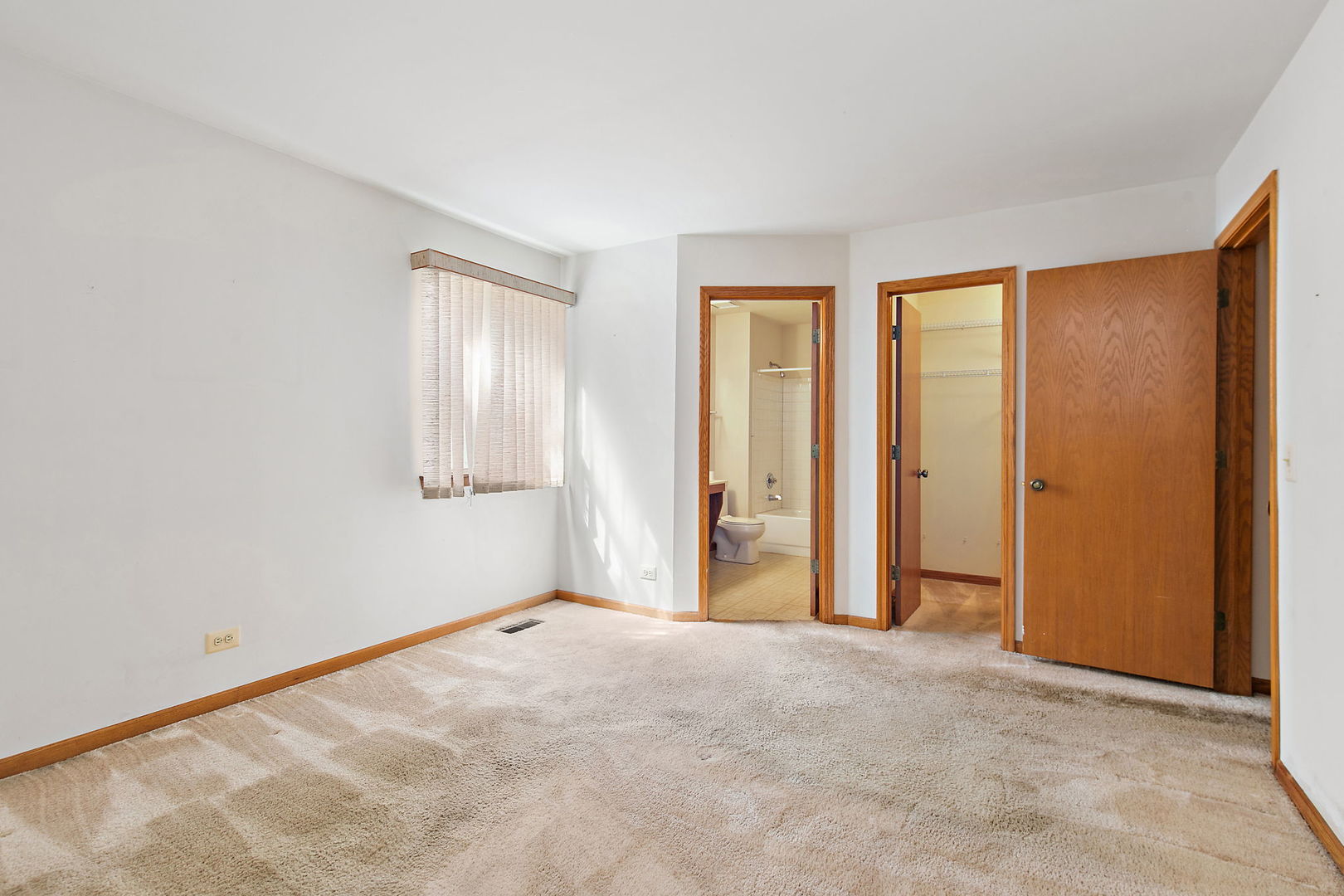 2403 Mallow Court, Unit Z1 Schaumburg, IL 60107 - Photo 11 of 16