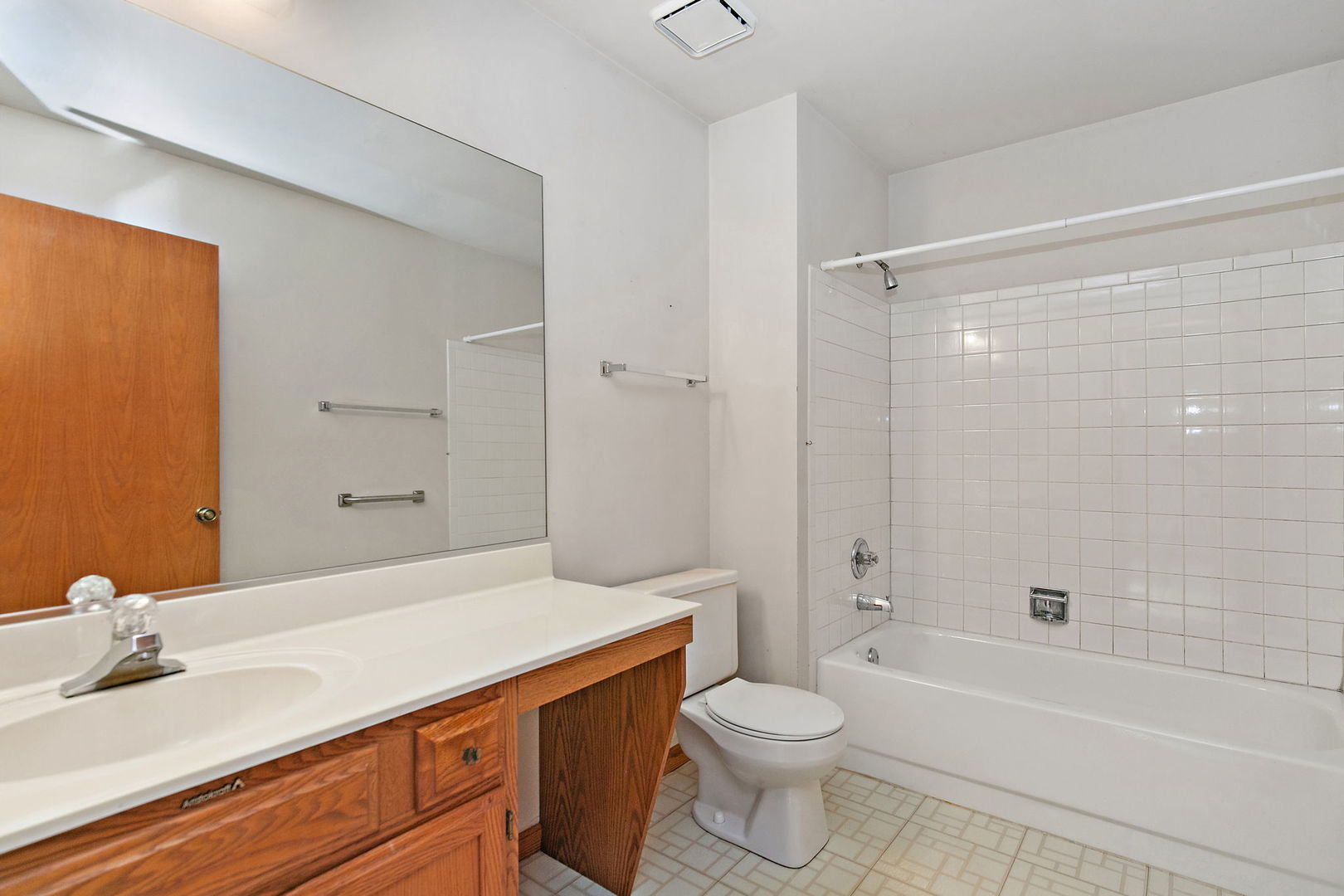 2403 Mallow Court, Unit Z1 Schaumburg, IL 60107 - Photo 12 of 16