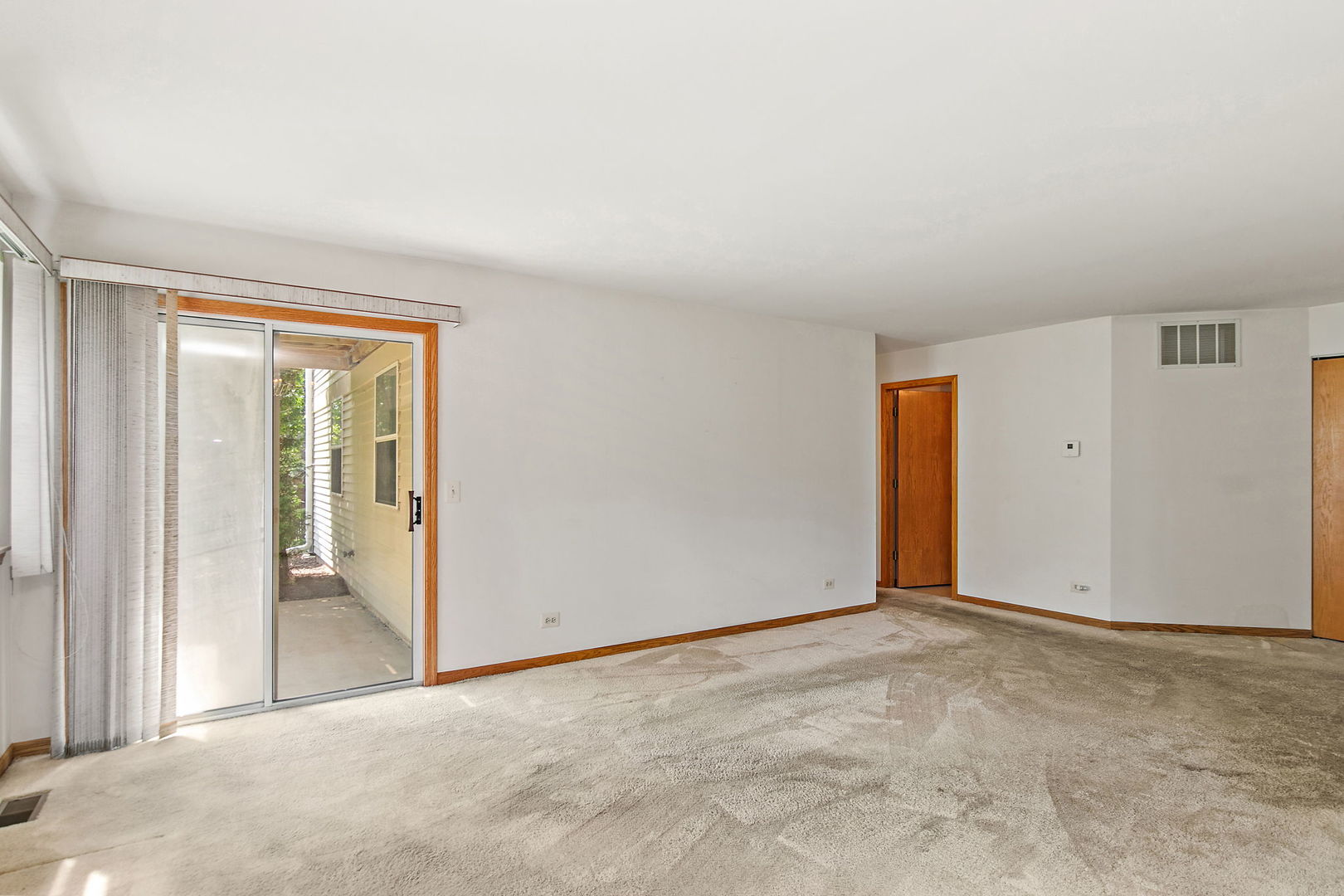 2403 Mallow Court, Unit Z1 Schaumburg, IL 60107 - Photo 5 of 16