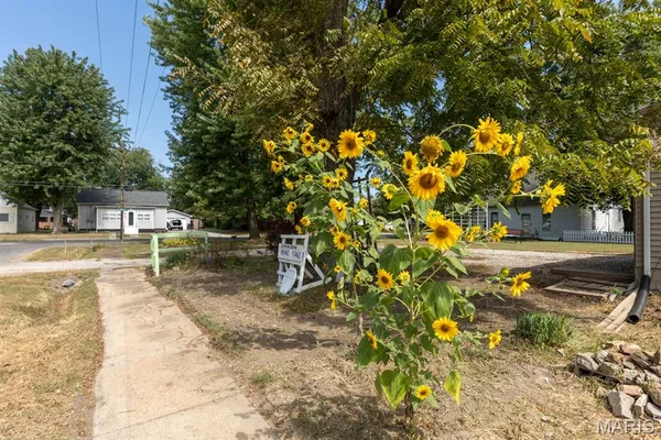 $245,000 | 626 West 6th Street, Staunton, IL 62088