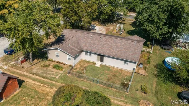 $245,000 | 626 West 6th Street, Staunton, IL 62088