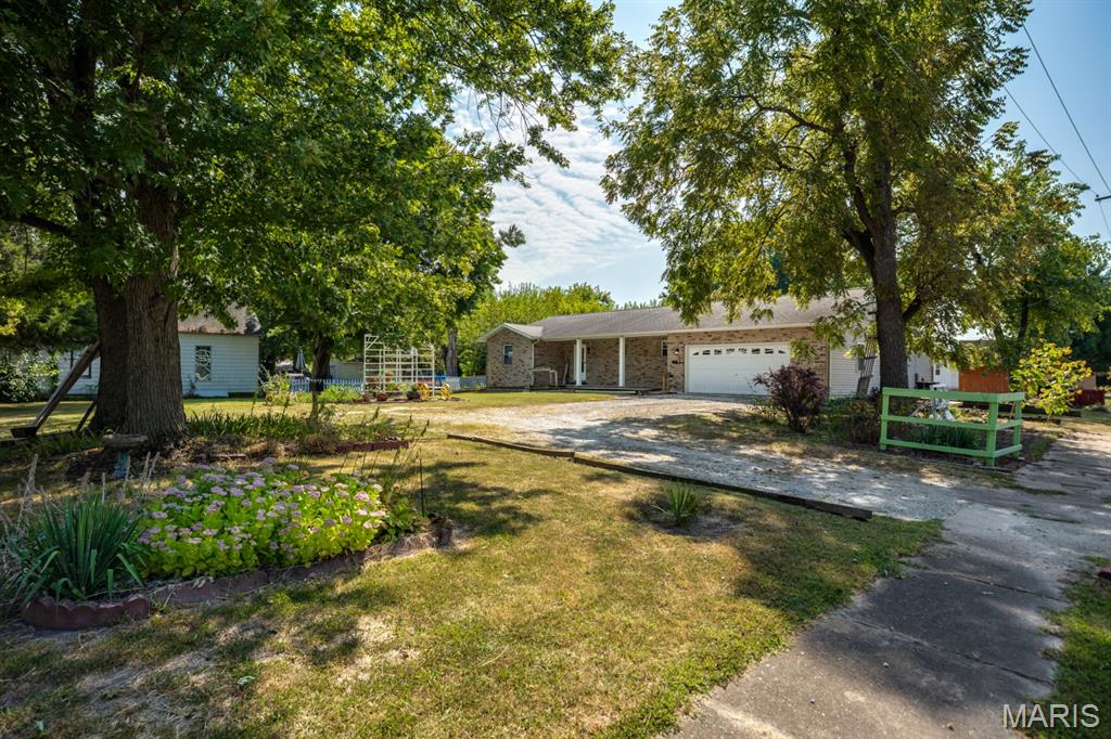 626 West 6th Street Staunton, IL 62088 - Photo 27 of 27