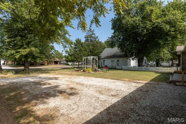 $245,000 | 626 West 6th Street, Staunton, IL 62088