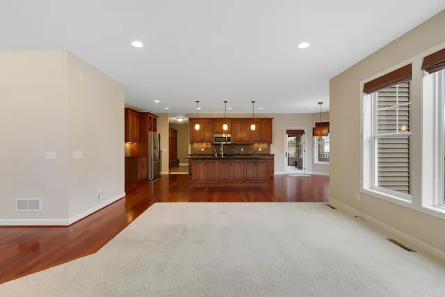 $874,900 | 7736 Stafford Trail, Savage, MN 55378