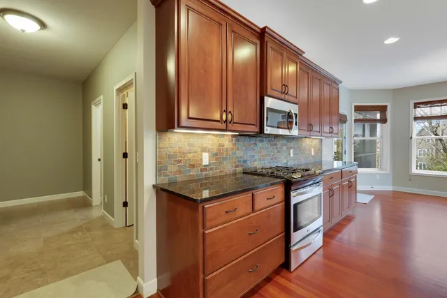 $874,900 | 7736 Stafford Trail, Savage, MN 55378