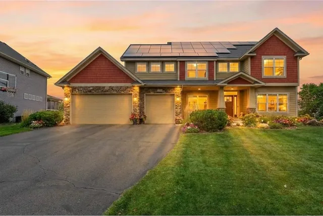 $874,900 | 7736 Stafford Trail, Savage, MN 55378