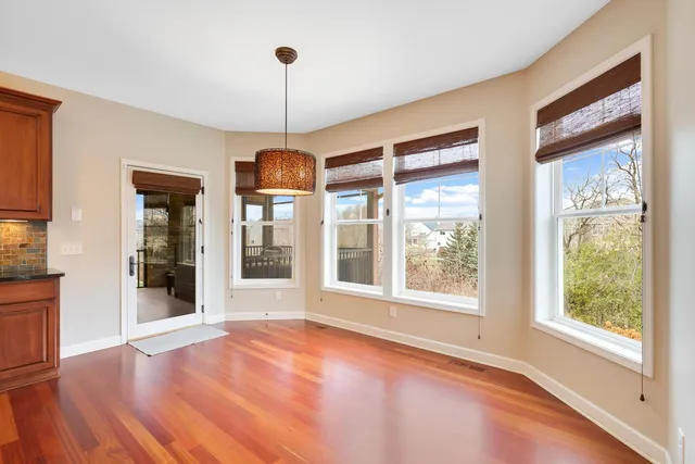 $874,900 | 7736 Stafford Trail, Savage, MN 55378