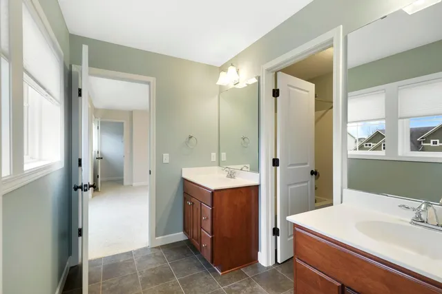 $874,900 | 7736 Stafford Trail, Savage, MN 55378