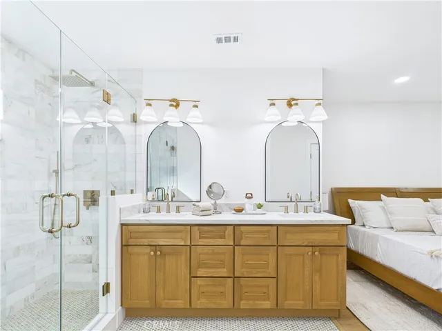 $1,124,900 | 3116 West 78th Place, Los Angeles, CA 90043