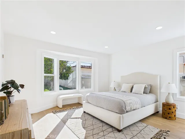 $1,124,900 | 3116 West 78th Place, Los Angeles, CA 90043