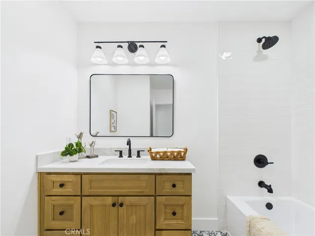 $1,124,900 | 3116 West 78th Place, Los Angeles, CA 90043