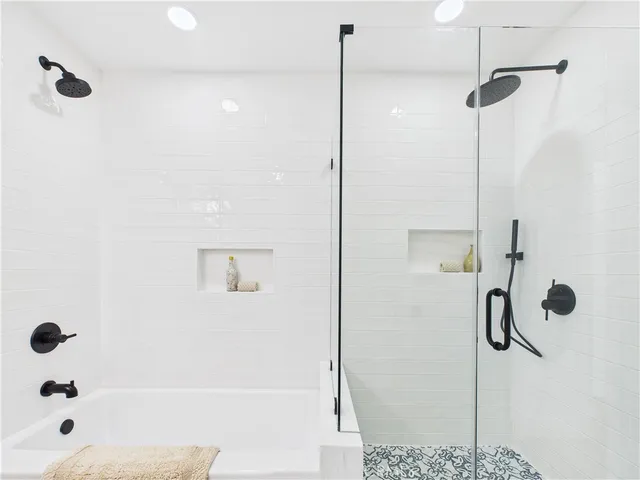 $1,124,900 | 3116 West 78th Place, Los Angeles, CA 90043