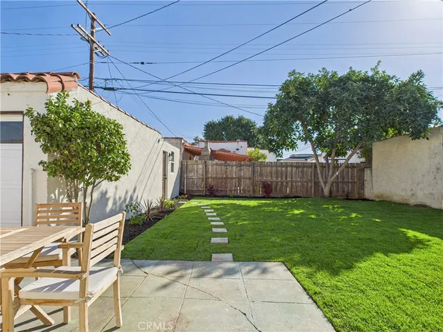 $1,124,900 | 3116 West 78th Place, Los Angeles, CA 90043