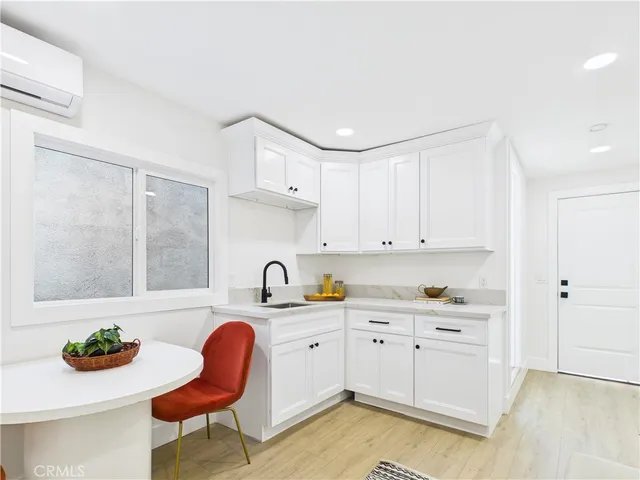 $1,124,900 | 3116 West 78th Place, Los Angeles, CA 90043