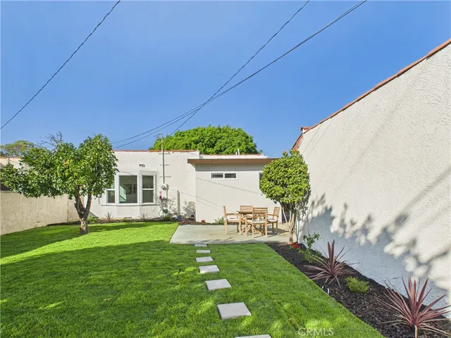 $1,124,900 | 3116 West 78th Place, Los Angeles, CA 90043