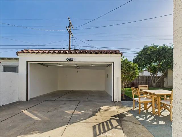 $1,124,900 | 3116 West 78th Place, Los Angeles, CA 90043