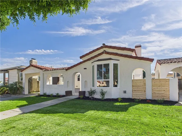 $1,124,900 | 3116 West 78th Place, Los Angeles, CA 90043