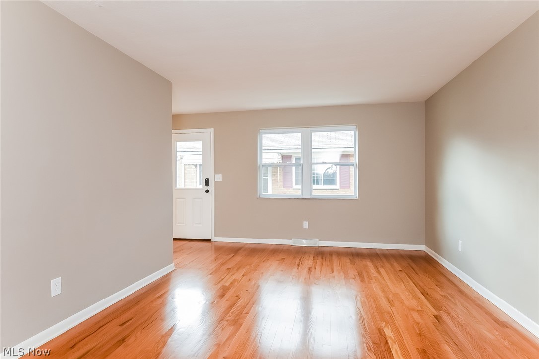 15114 Triskett Road Cleveland, OH 44111 - Photo 21 of 39