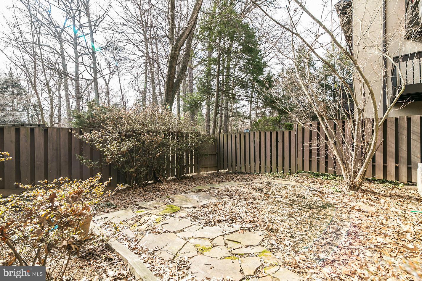2261 Coppersmith Square Reston, VA 20191 - Photo 26 of 27 Exterior (Rear)