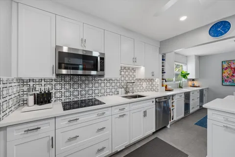 $244,900 | 154 Lake Rebecca Drive, West Palm Beach, FL 33411