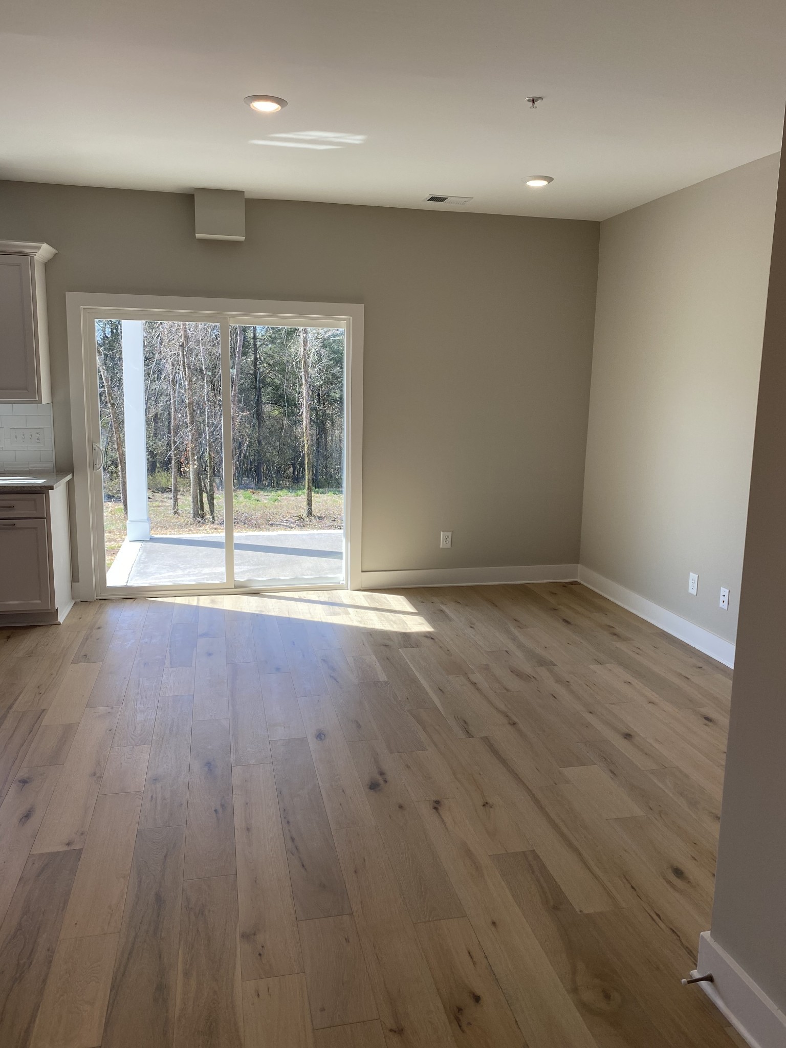 1144 Lock 4 Road, Unit J1 Gallatin, TN 37066 - Photo 20 of 52 This area can be used as a dining space to enjoy your catch of the day while fishing at the marina!
