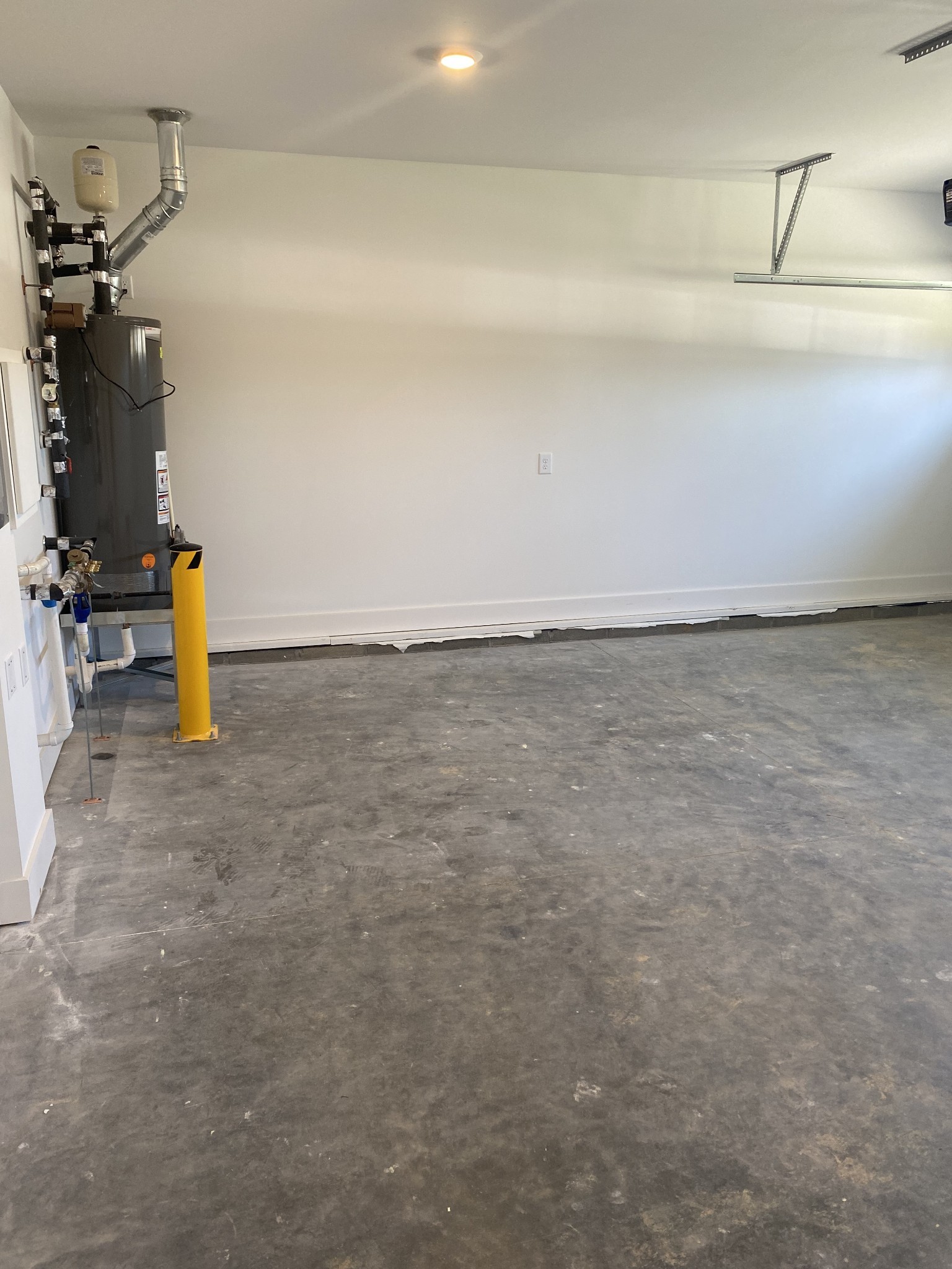 1144 Lock 4 Road, Unit J1 Gallatin, TN 37066 - Photo 35 of 52 Large 2 car garage space!