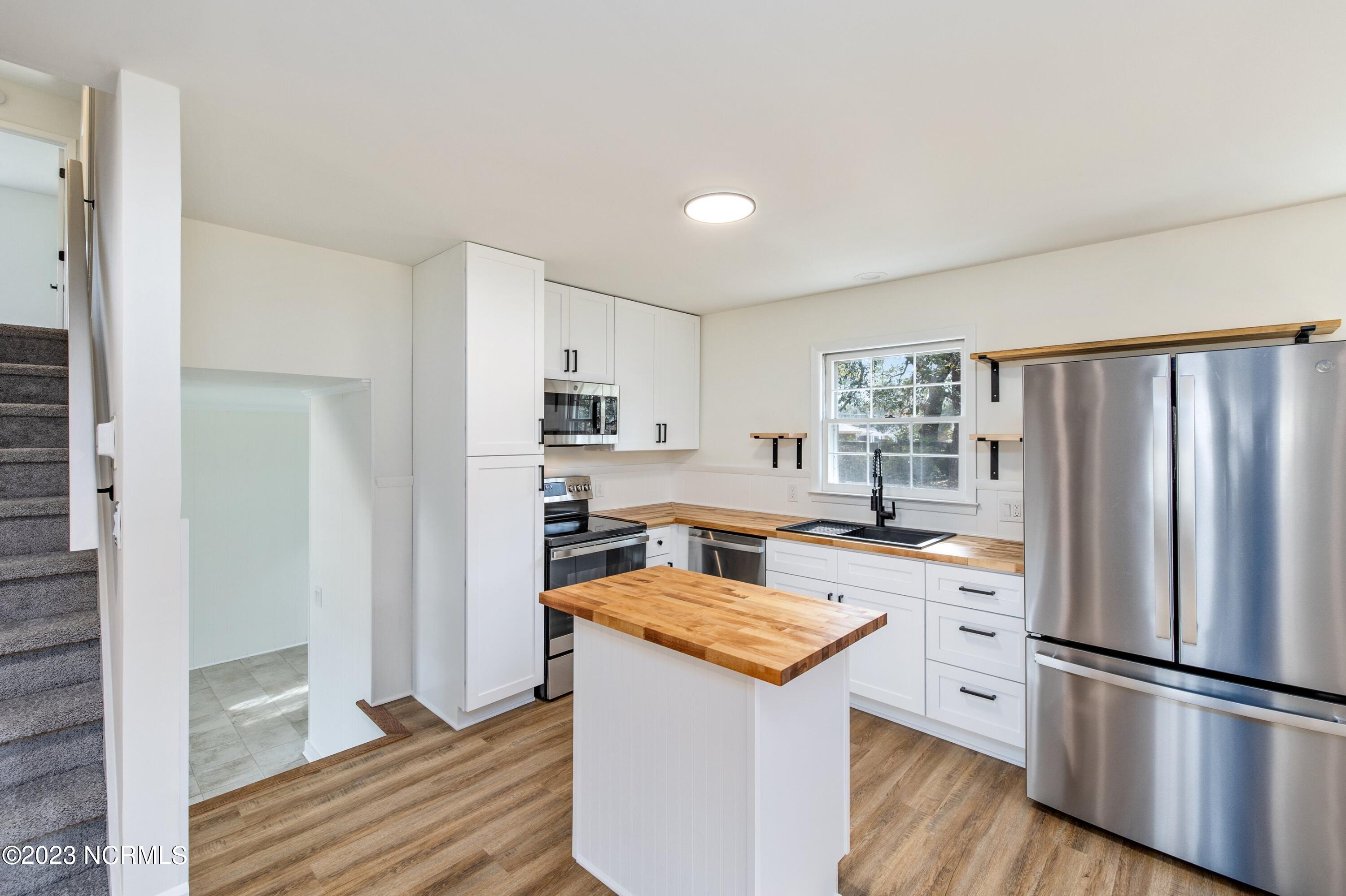 1334 Beasley Road Wilmington, NC 28409 - Photo 7 of 31 1Q3A4983.jpg-SMALL