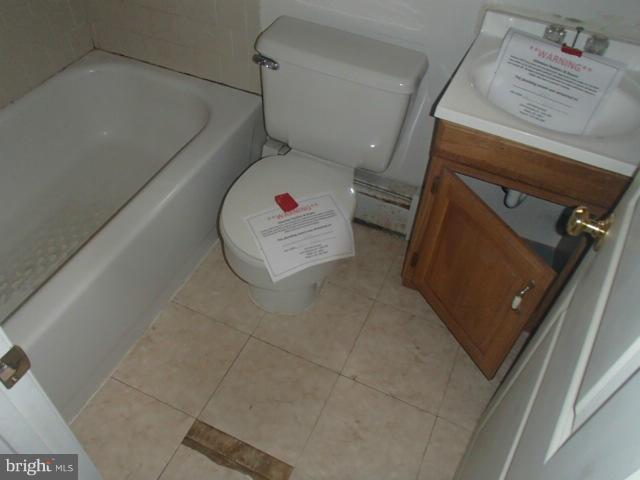 614 Elmwood Road Baltimore, MD 21206 - Photo 14 of 24 a utility room with dryer and washer