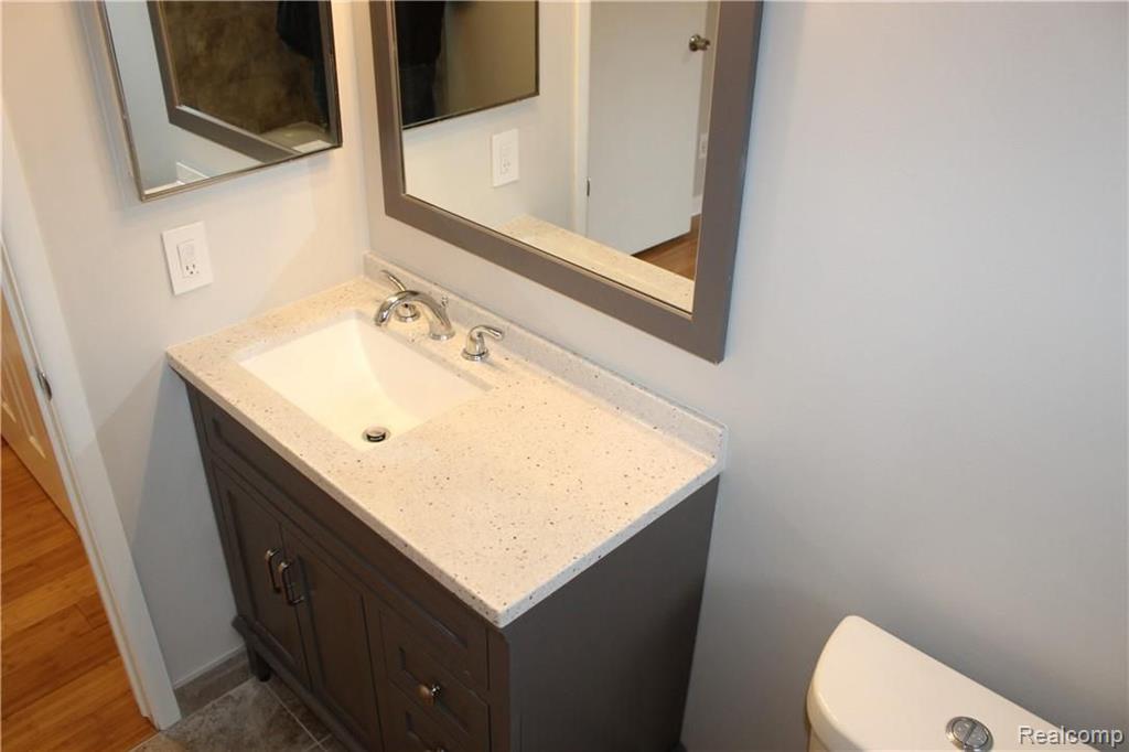25301 Five Mile Road, Unit 121 Redford, MI 48239 - Photo 10 of 16
