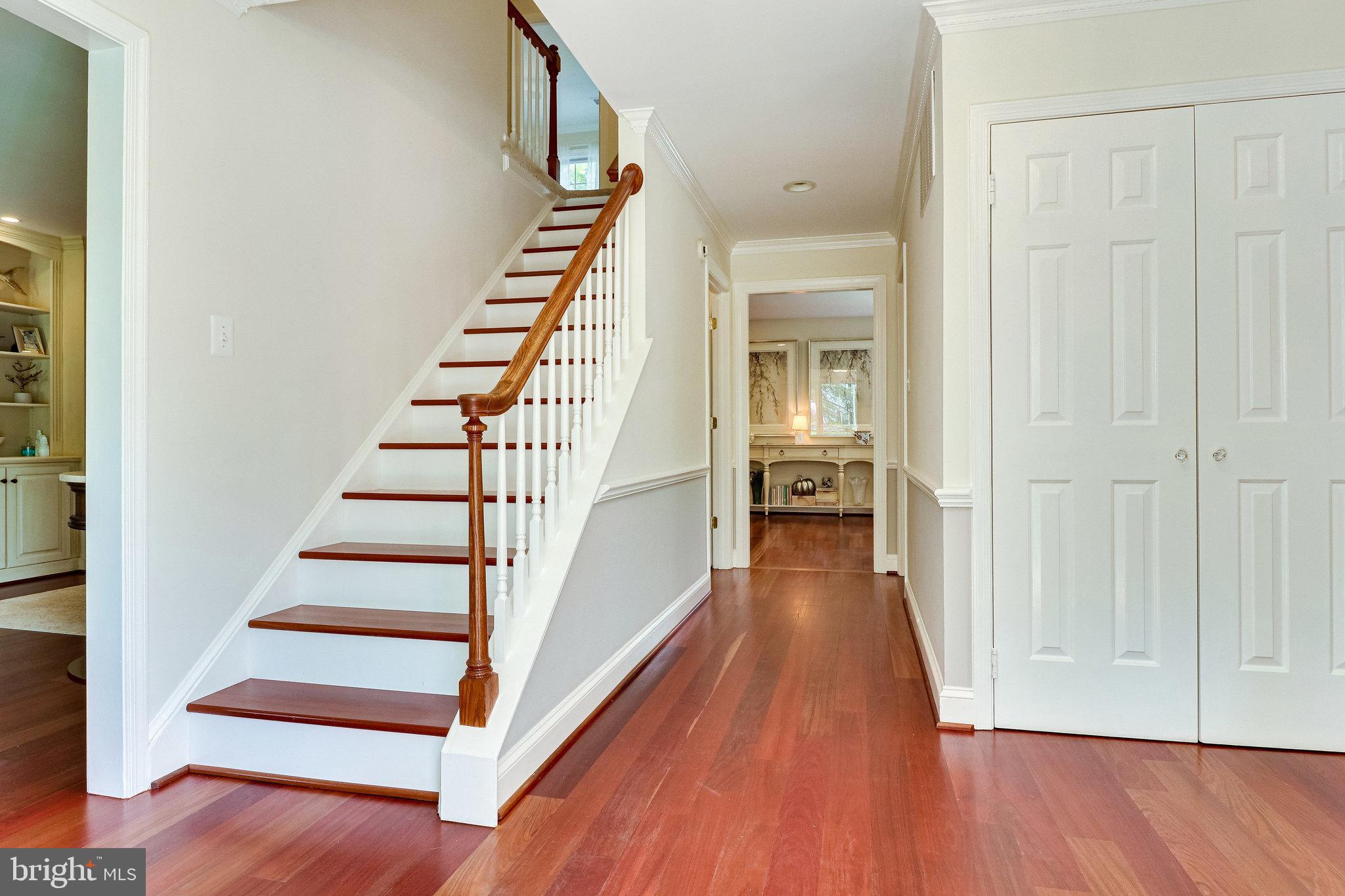 8406 Riverside Road Alexandria, VA 22308 - Photo 3 of 108