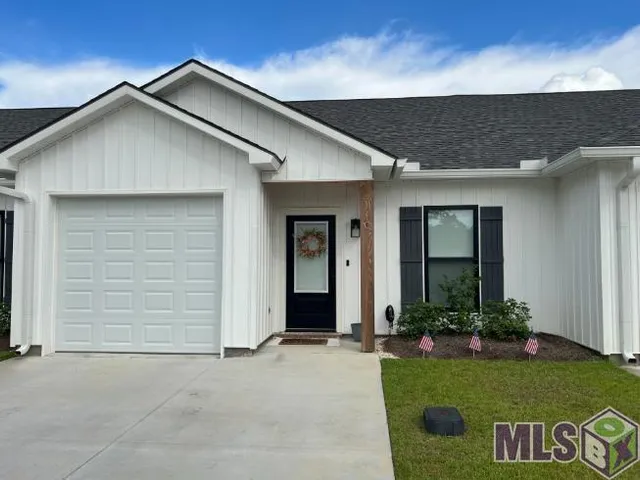 $1,650 | 8739 Lockhart Road, Unit 1C, Denham Springs, LA 70726