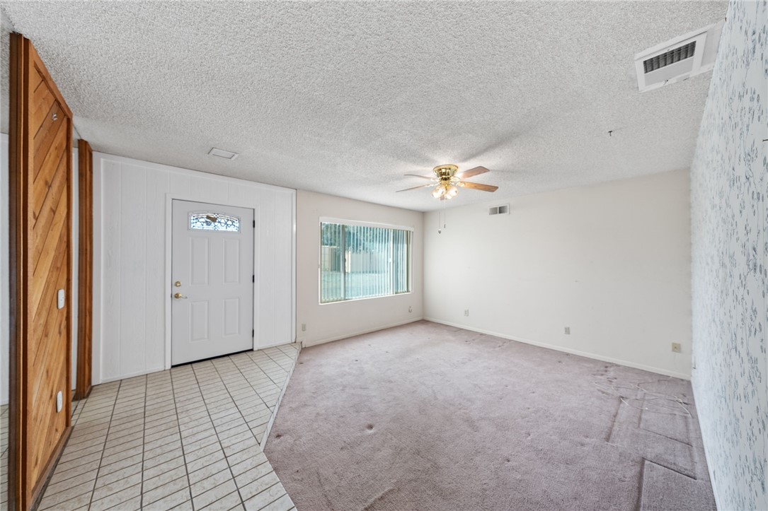 20398 Bailly Street Perris, CA 92570 - Photo 6 of 33 Entry and Living Room